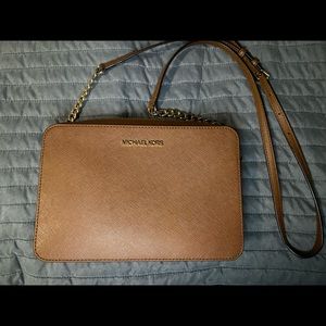 Michael Kors Jet Set Crossbody